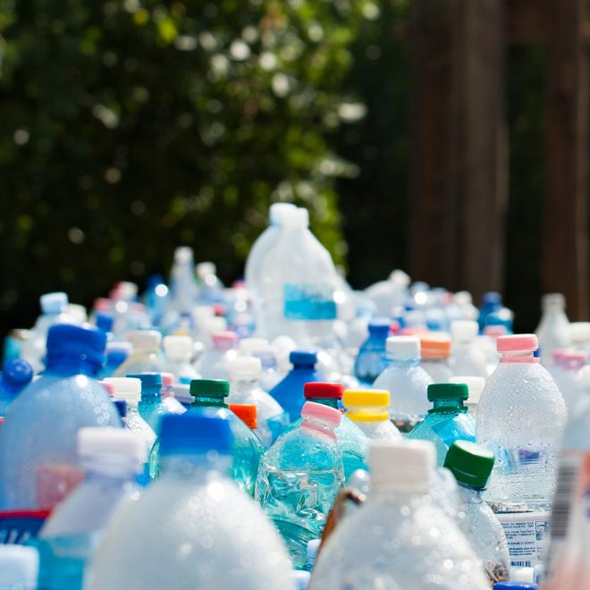 Plastflaskor