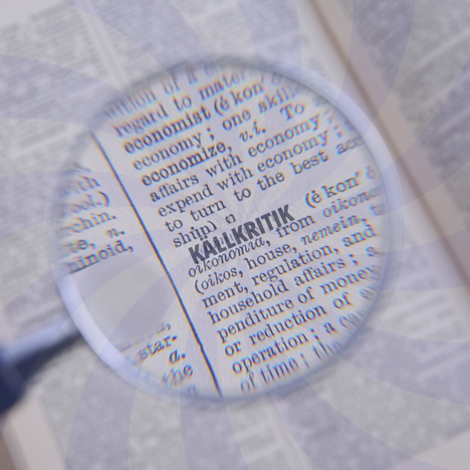 förstoringsglas på källkritik