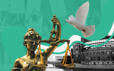 Kvinna som förmedlar rättvisa (justice), en vit fågel och riksdagshuset.